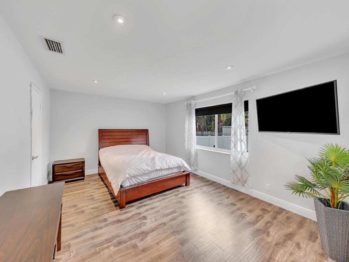 Supervilla - 3Br/2Ba - Pool - Walk To Beach Hollywood Ngoại thất bức ảnh